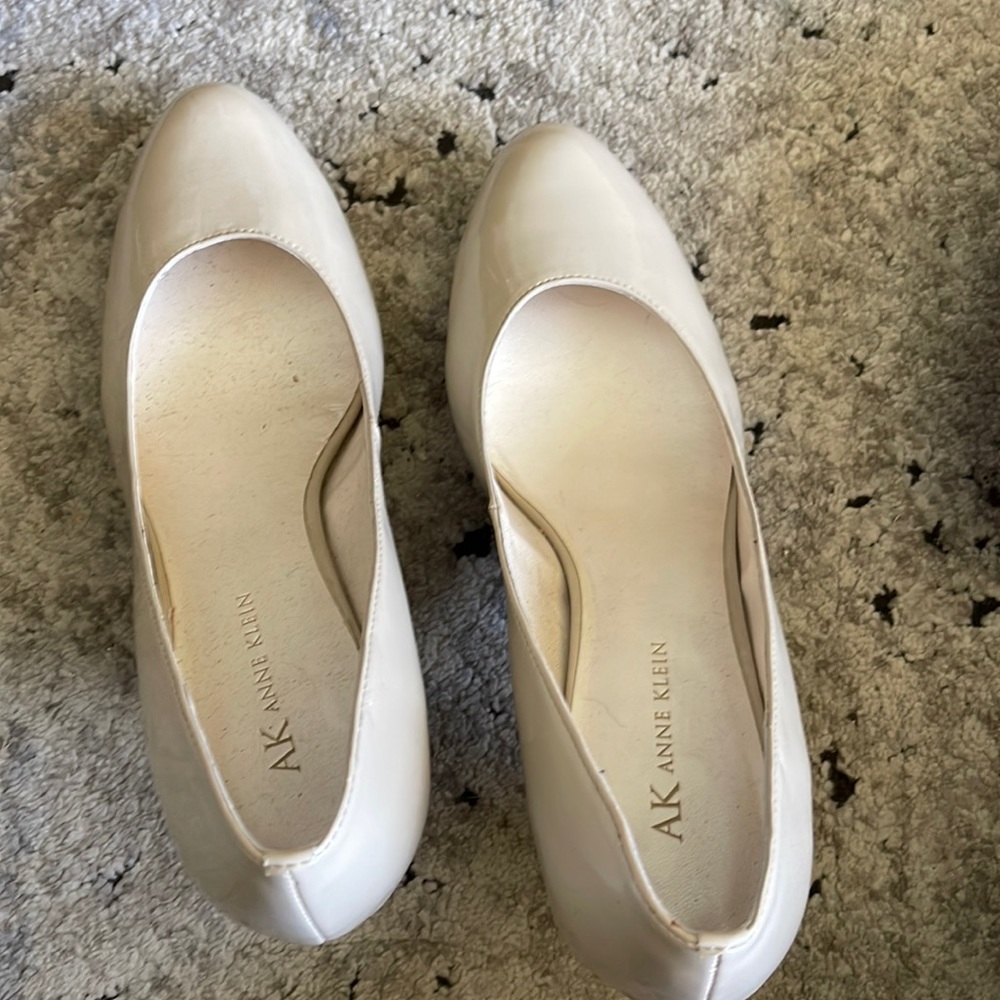 Anne Klein Akwystere 3 1/2” Heel Women’s Pumps 8.5” M Nude